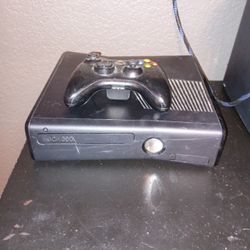 Xbox 360 With Controller