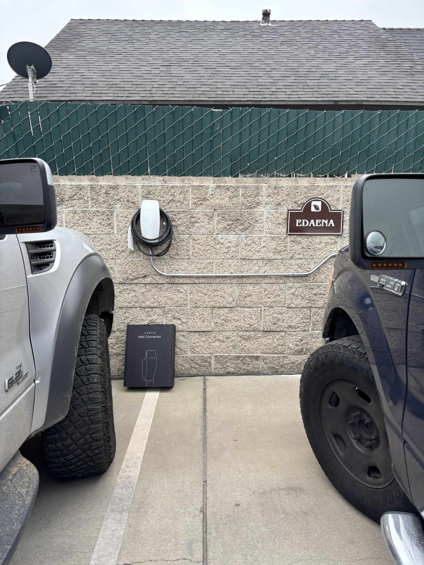 Tesla Wall Connector Car Charger Nema 1450 Outlet EV
