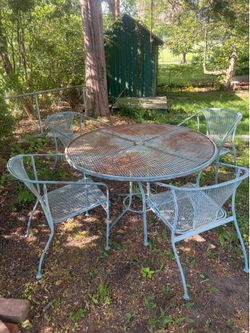 Vintage Metal Mesh Patio Set + Matching Lounger – 6 Pieces