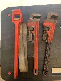 Ridgid #5 Aluminum Strap wrench and 2 18” pipe wrenches