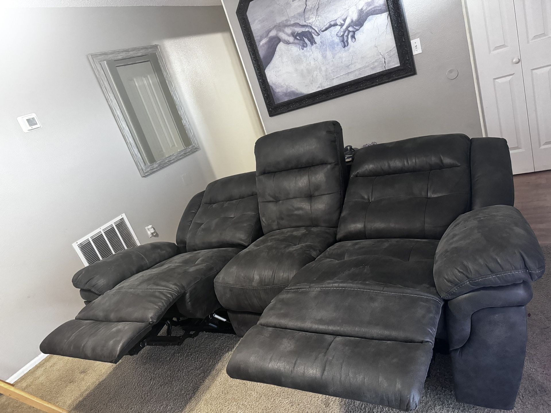 3 seater couch with recliners 