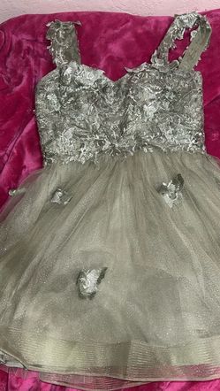 Green dama dress