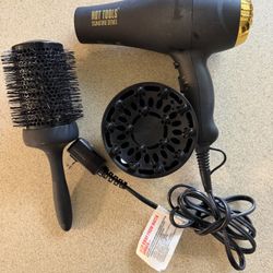 Blow Dryer, Diffuser, Brush & Wave Tool