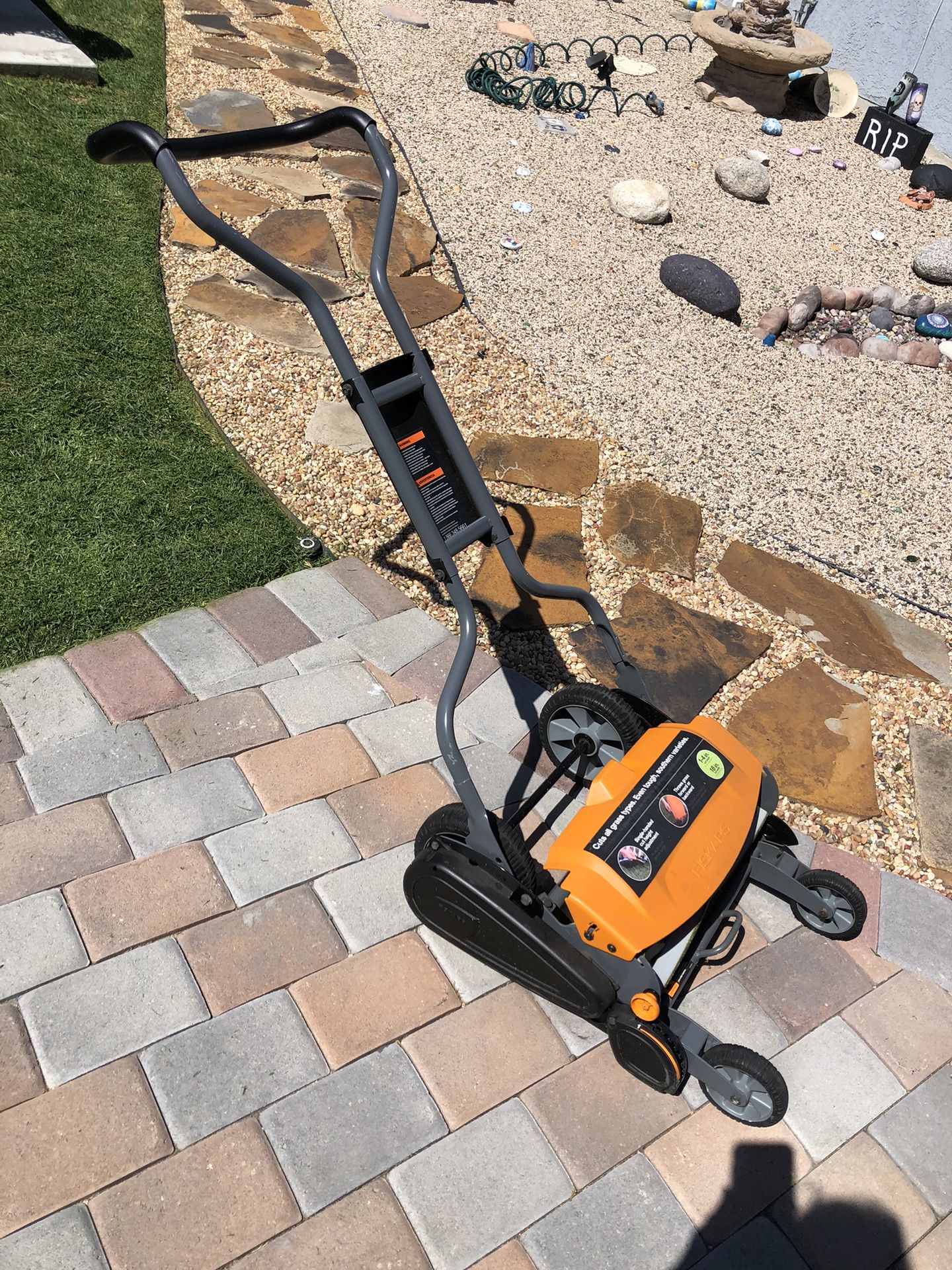 Fiskars Grass Cutter for Sale in Huntington Beach, CA OfferUp