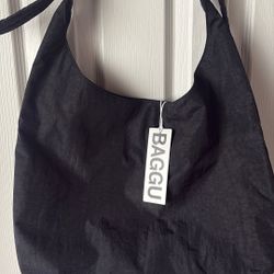 BAGGU Large Nylon Sling Bag