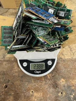 Scrap memory 2.4 pounds 1$