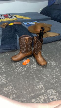 Kids Cowboy boots size: 2