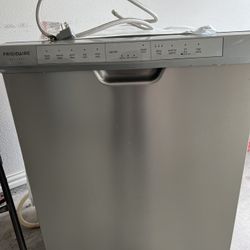 Frigidaire Dishwasher 