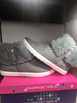 RAMPAGE GIRL BOOTS SIZE 4 ❄️🎀