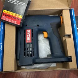 Ryobi P300 Nailer/Staplr finisher