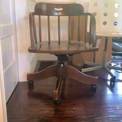 Banker Chair With Wheels 