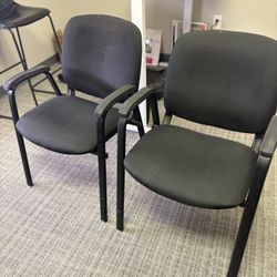 Set of 5 Office Chairs – Sturdy & Comfortable 