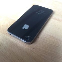 Apple iPhone 4