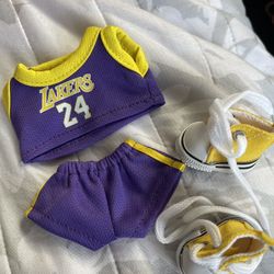 Labubu ‘Lakers Outfit’