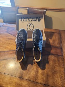 Leather alligator skin sneakers