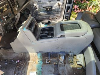 Deluxe center console  for o4 silverado
