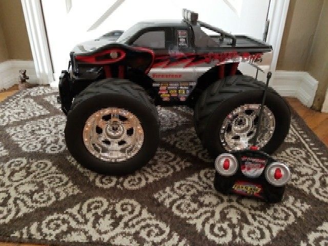 Snakebite Fastlane RC monster truck