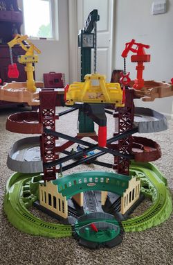 Thomas and Friends trains and cranes super tower