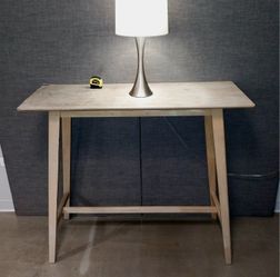 Modern Table – $25 (Old Town)