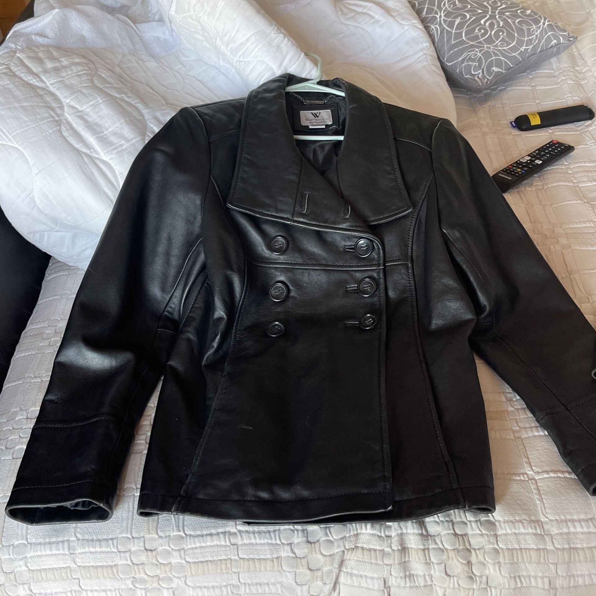 Leather jacket 