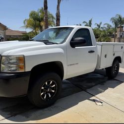 2009 Chevy hd 2500 Utility truck 