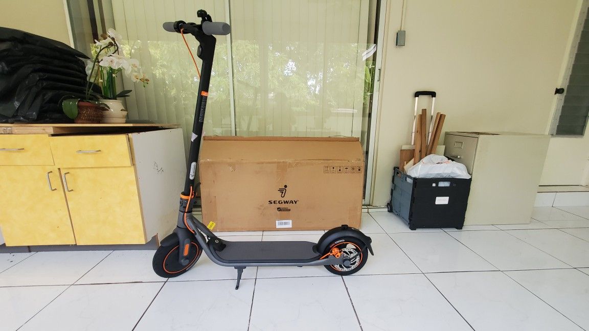 Segway F35 Scooter Refurb W/ BOX