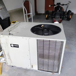 Trane Paquet Unit 3 Tons Front Return 2014 