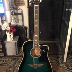 Kieth Urban Guitar (Electric) Leather case, Fender AucusticSonic  Amp. Excellant Condition ! $300