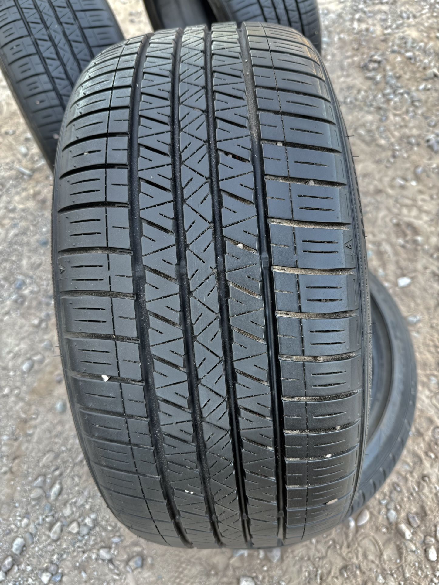 4 DUNLOP INSTALLED  80% TIRES 225/40/18