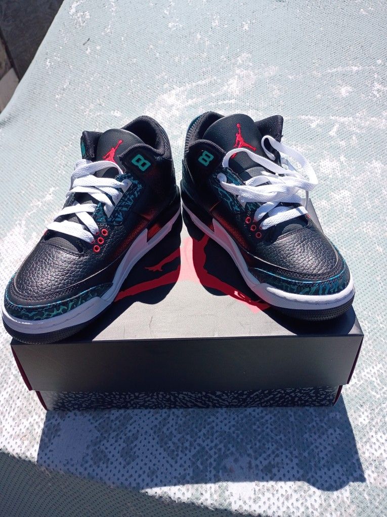 Air Jordan 3 Retro “Moto” GS Black Siren Red Hyper Jade (FV5437 001) New