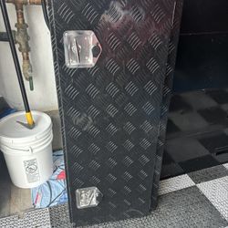 42” BRAND NEW TOOL BOX