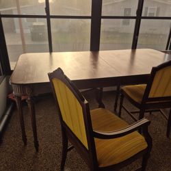 ANTIQUE SOLID WOOD DINING SET &3 CHAIRS