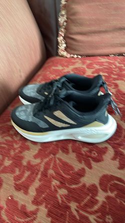 AVIA,Memory Foam,Adult size 6.5.