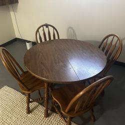 Beautiful Solid Wood Kitchen Table & Chairs