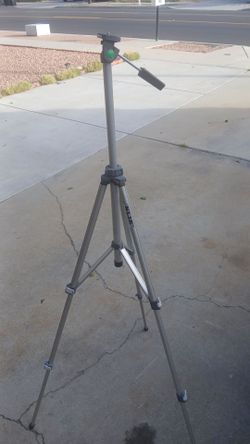 Camera Tripod with Pan Head