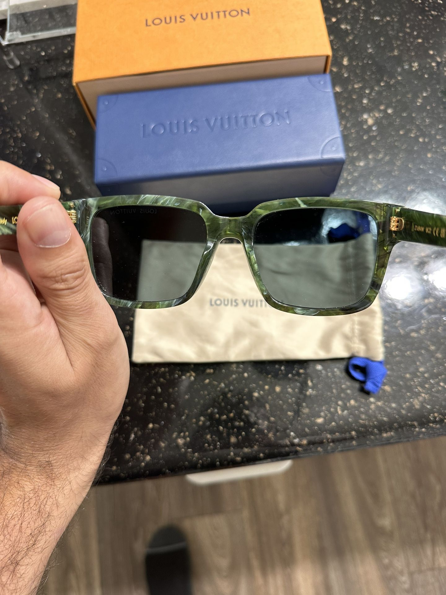 Louis Vuitton® LV Glide Sunglasses