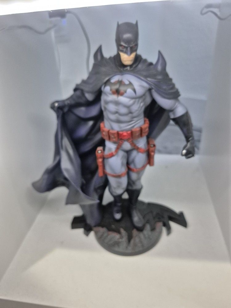 Thomas Wayne Batman Statue