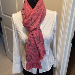 New authentic louis vuitton monogram logomania scarf for Sale in