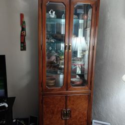 Thompsonville Display Hutch  Set Of 2