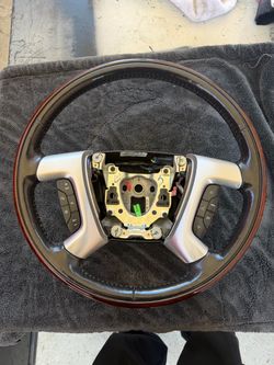 Escalade steering wheel