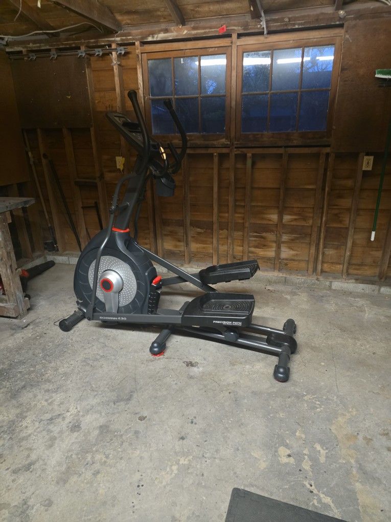 Elliptical Schwinn 430