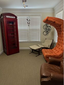Telephone booth