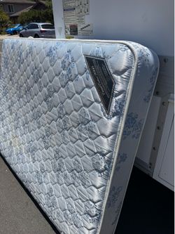 Queen size mattress good condition