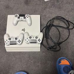 PlayStation 4 Pro Like New 