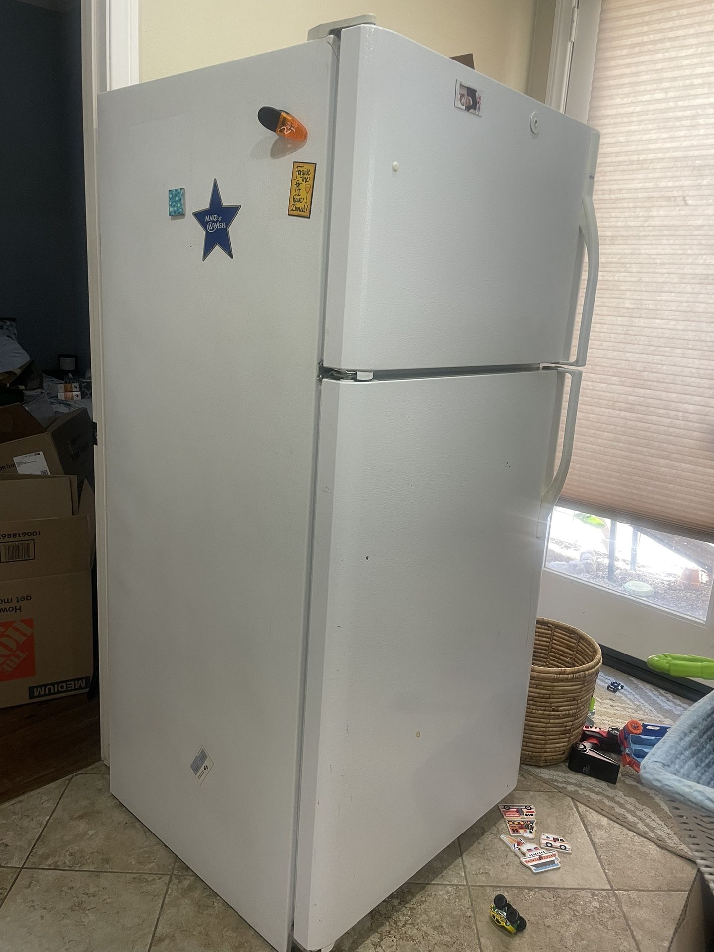 FREE!!!!!! Kenmore Refrigerator/Freezer