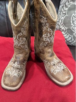 Girls boots size 12