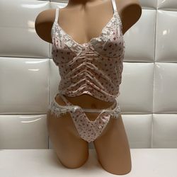 Sexy women lingerie-Two Piece Set- Floral Bra And panty -$20-Brand New-2 piezas Nuevos