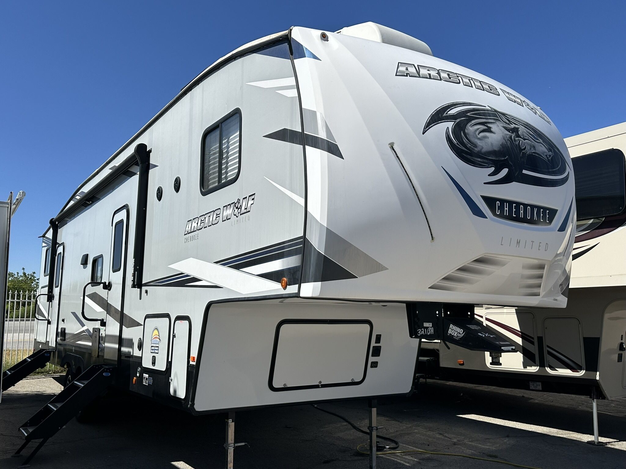 2022 Forest River Artic Wolf Fifth Wheel / Rv/ Travel Trailer 