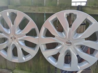 Nissan Hub Caps