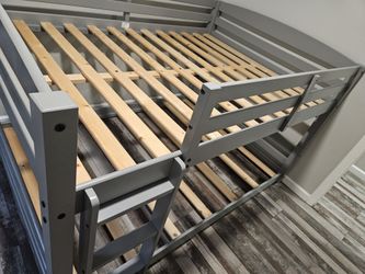 Bunk bed full over full